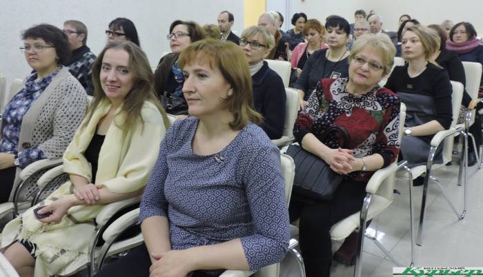Вчера в Витебске поздравляли работников государственных архивов области