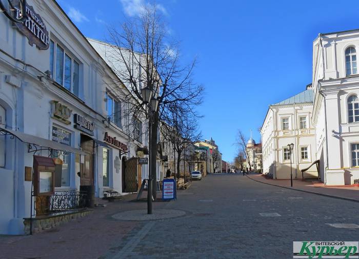 В Витебске снова строят летние террасы на улице Суворова. Сколько стоит установить такое сооружение и каким оно будет?