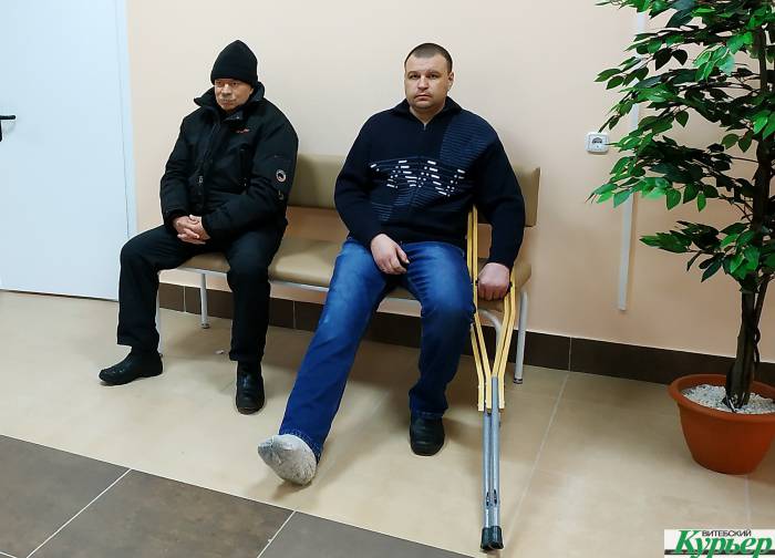 В первый день работы новой поликлиники в Витебске собрались огромные очереди. Плановое посещение просят отложить на несколько дней