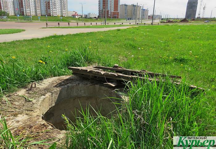 В Витебске в Билево поджидают очень опасные ловушки. С ними борется, как может, житель микрорайона
