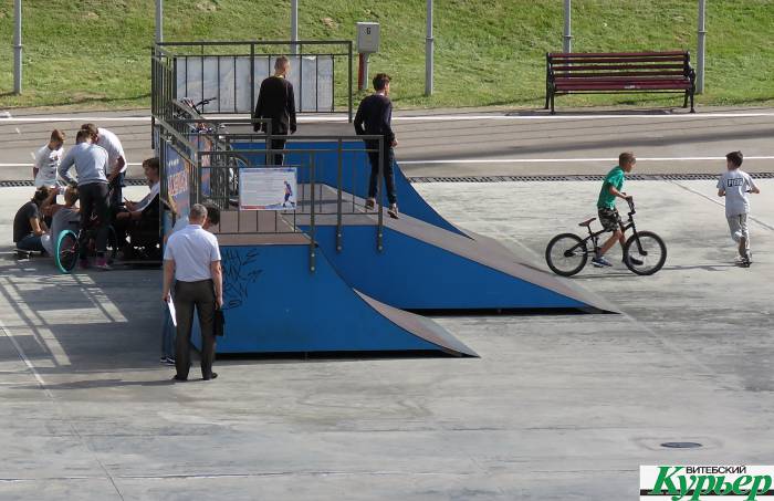 16-летний парень, который катался на велосипеде в скейт-парке возле амфитеатра в Витебске, умер сегодня ночью