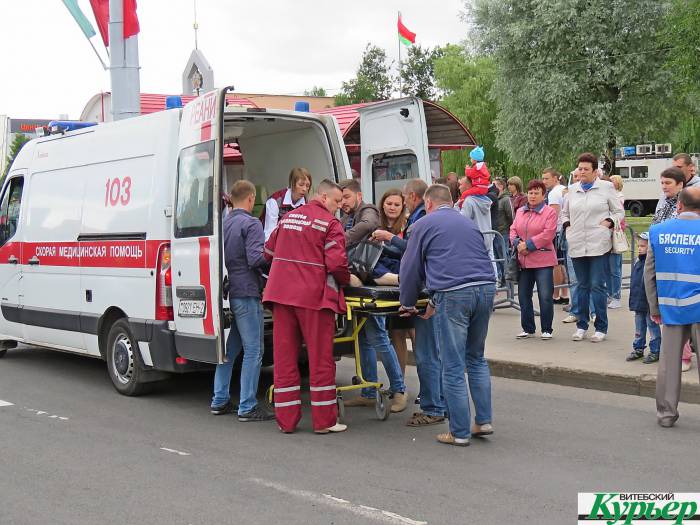 В Витебске на праздновании Дня независимости стало плохо военнослужащему запаса. Его увезли с торжеств на скорой
