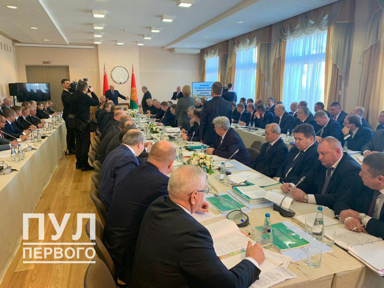 На встрече Лукашенко с властями в Витебске было жарко. Спорили так, что «в коридоре слышно»