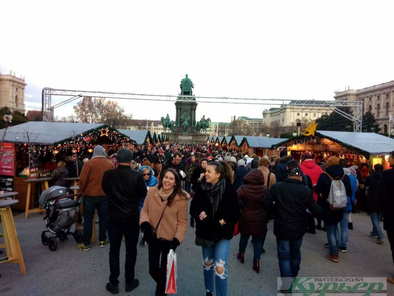 Что продают на рождественской ярмарке в Вене. Совсем как в городе мастеров на «Славянском базаре» в Витебске