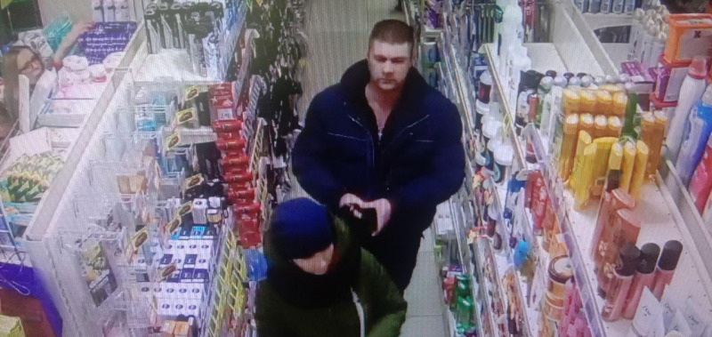Милиция Витебска разыскивает мужчину и женщину, совершивших кражу в магазине "Мила"