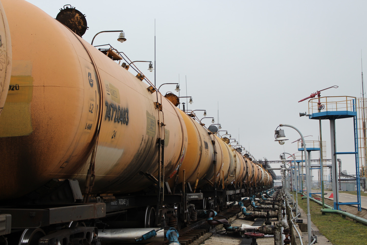 На «Нафтан» прибыл очередной состав нефти