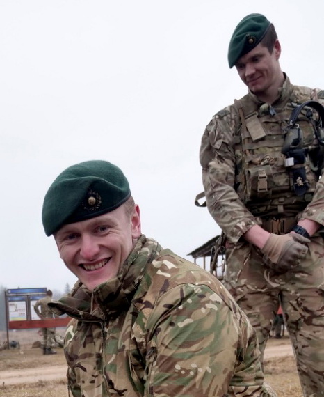 Фотофакт: британские и белорусские десантники тренируются вместе