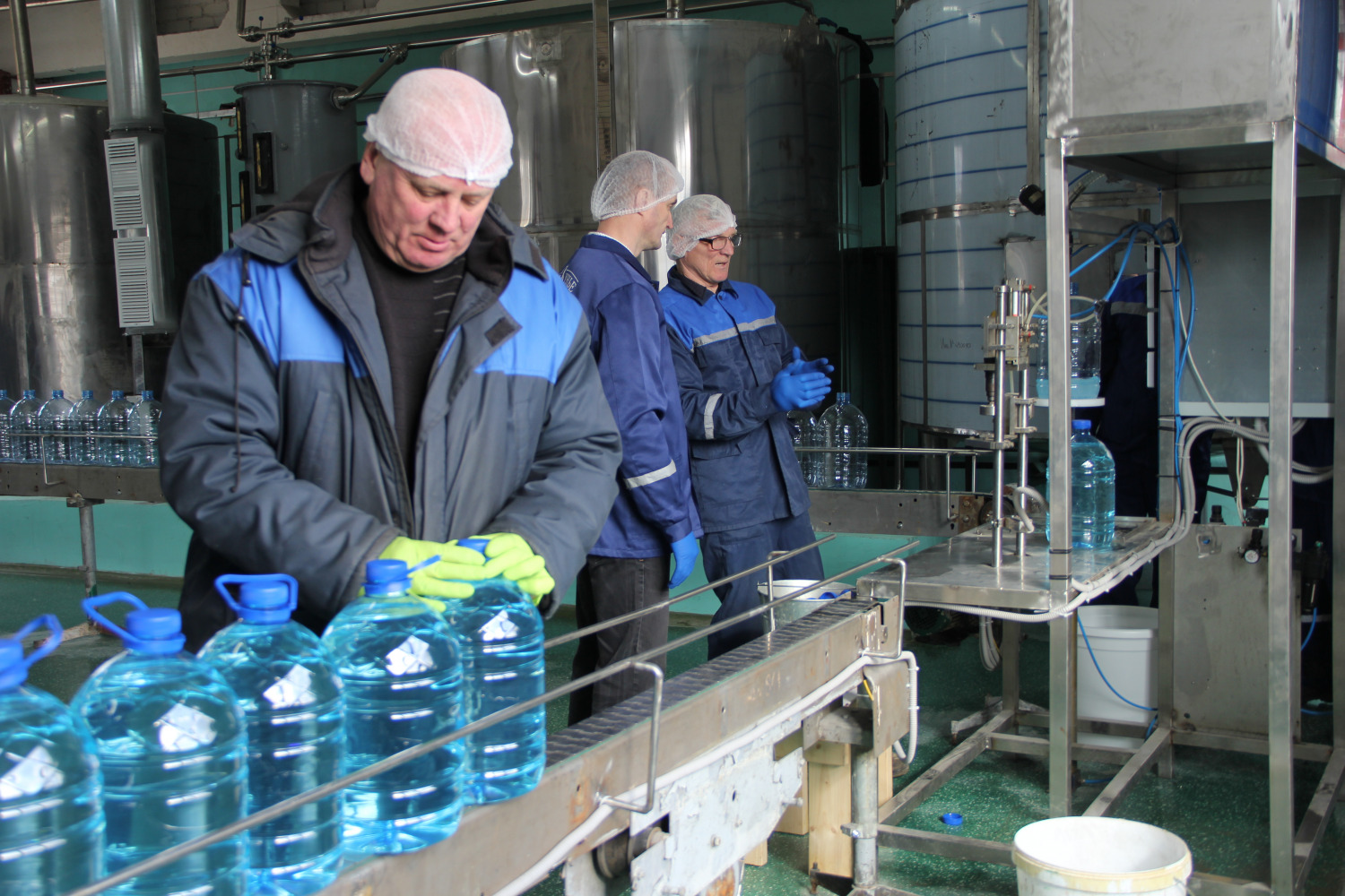 Богушевский спиртзавод наладил выпуск дезинфицирующего средства для обработки рук