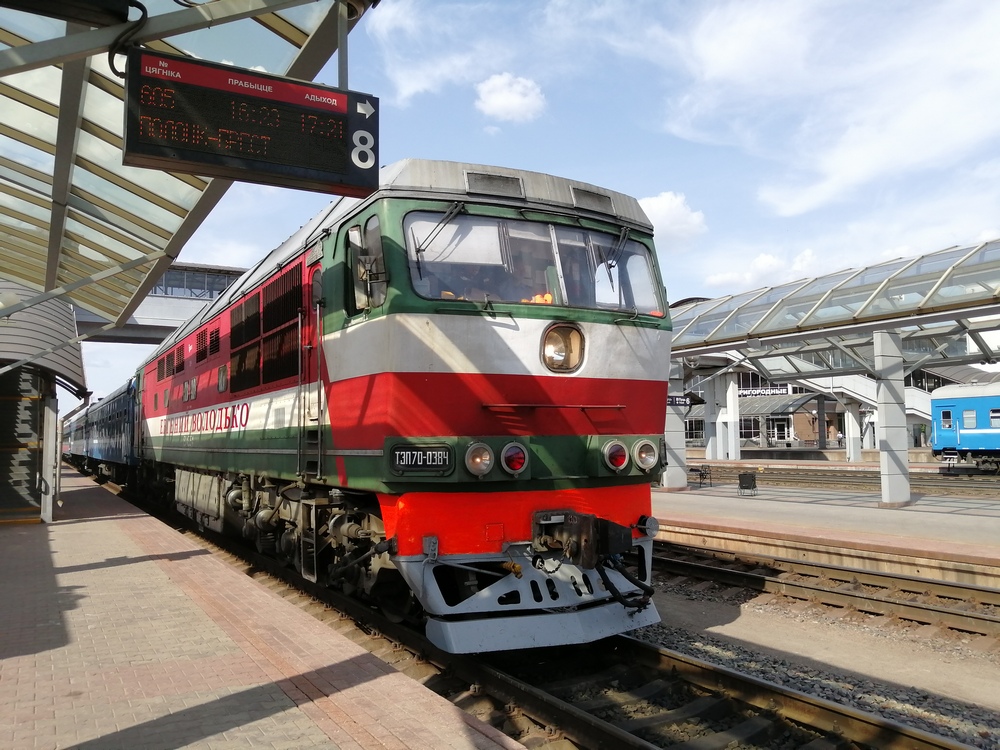 «У нас отжали работу». 300 железнодорожников из Витебска могут потерять работу