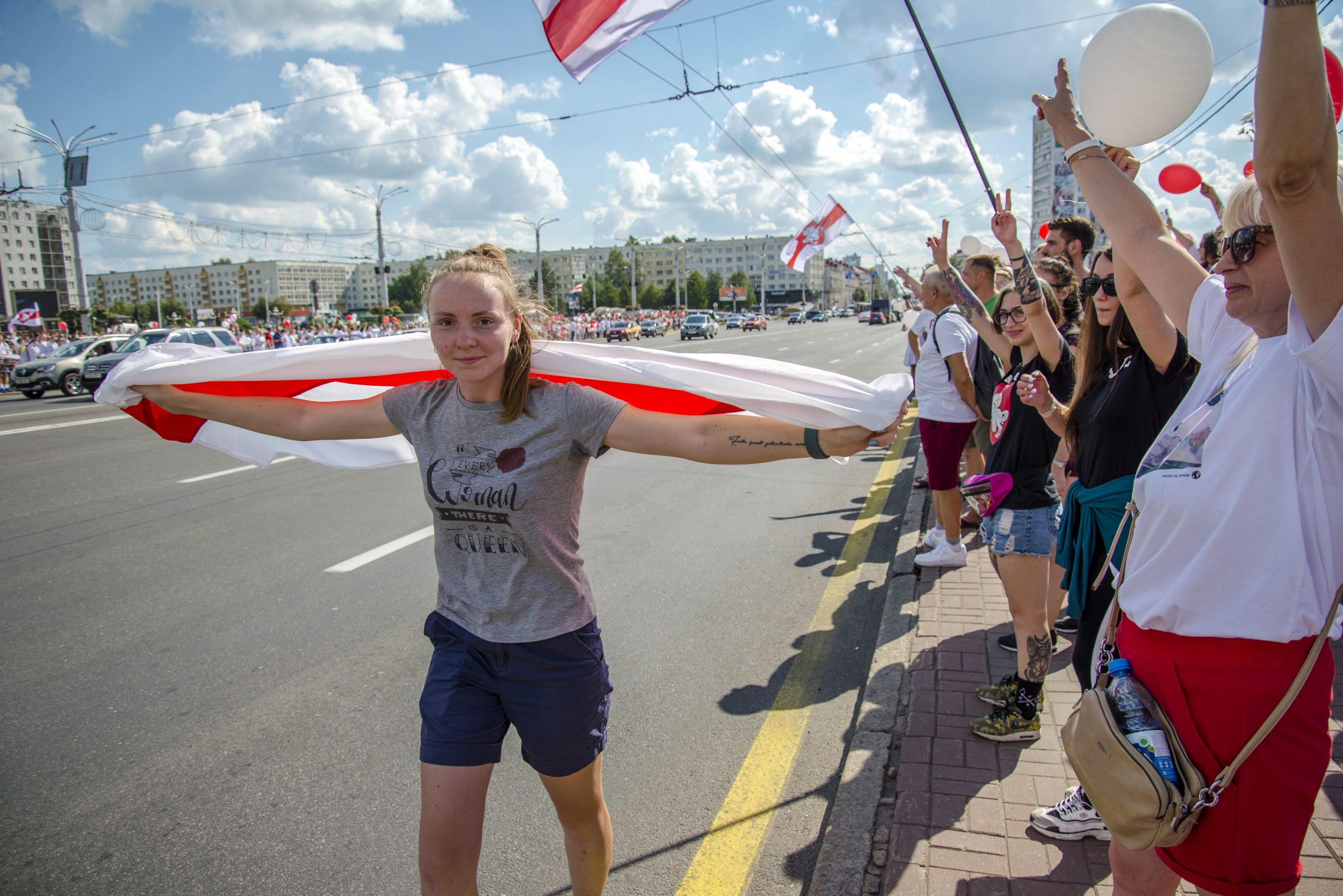 “Мы, БЕЛАРУСЫ – мірныя людзі, Сэрцам адданыя роднай зямлі...”