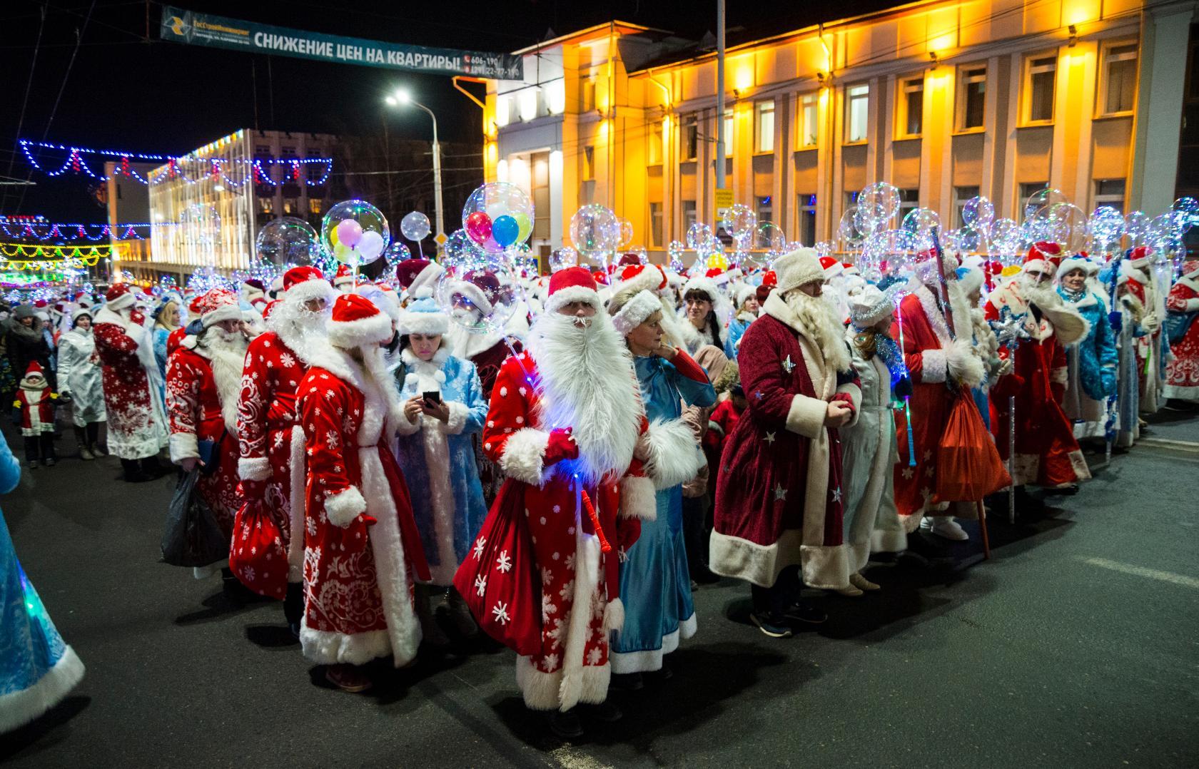 Раз, два, три! Ёлочка гори! Праздник открытия предновогоднего настроения состоялся