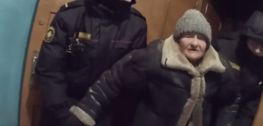 В Орше едва не замерзла 80-летняя женщина, ее нашли в сугробе