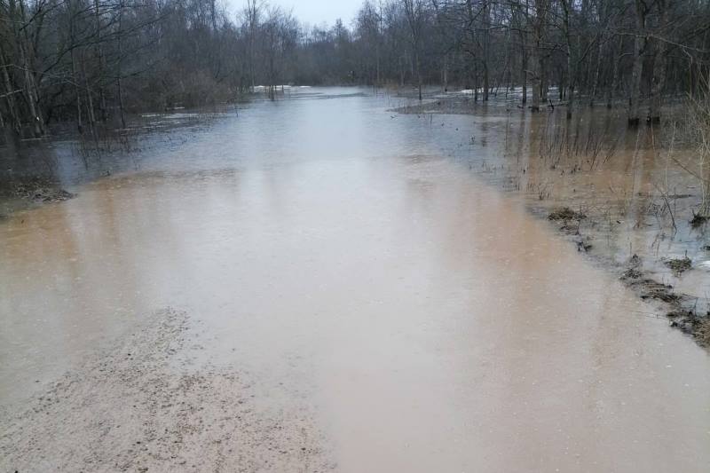 В Витебской области подтоплены дороги и мосты из-за подъема уровня воды в реках